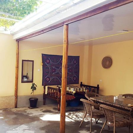 Hostel Bravo Фергана Екстериор снимка