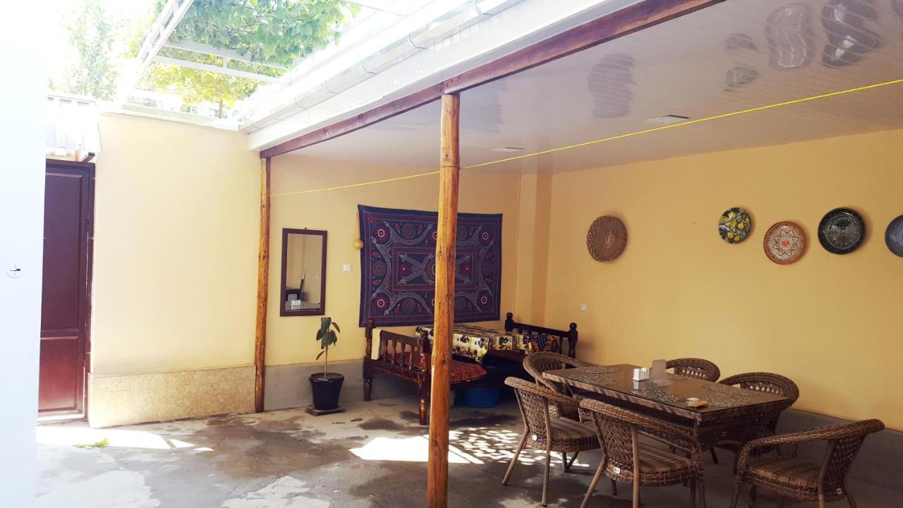 Hostel Bravo Фергана Екстериор снимка