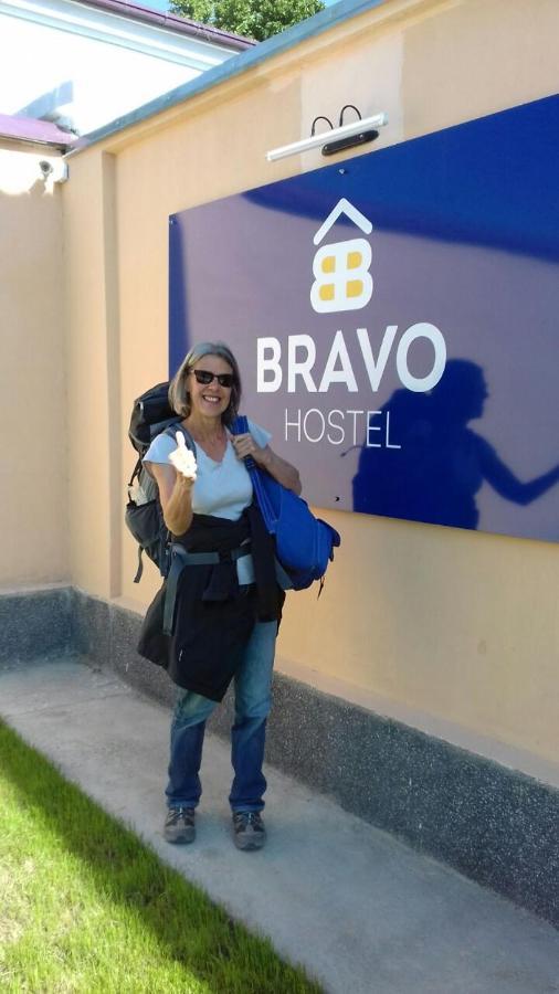 Hostel Bravo Фергана Екстериор снимка
