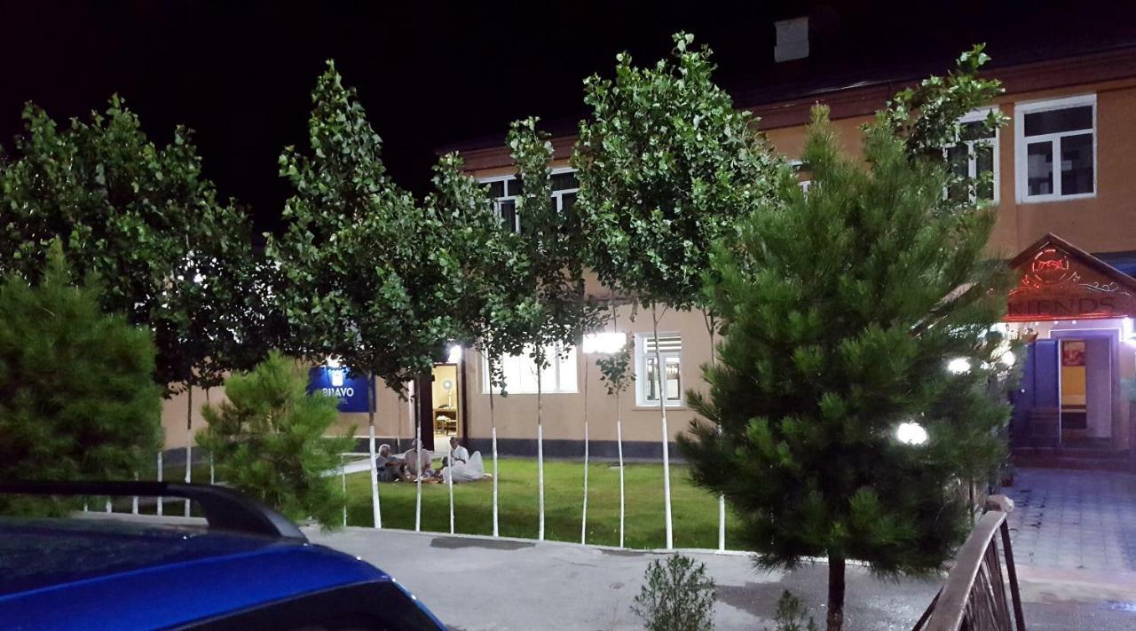 Hostel Bravo Фергана Екстериор снимка